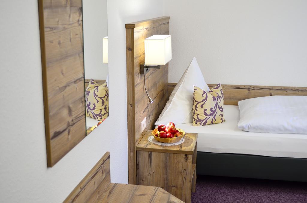 Landhotel Schellenberg Uberlingen Dış mekan fotoğraf